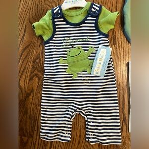 New! Green and Blue Striped Frog Two Piece Set